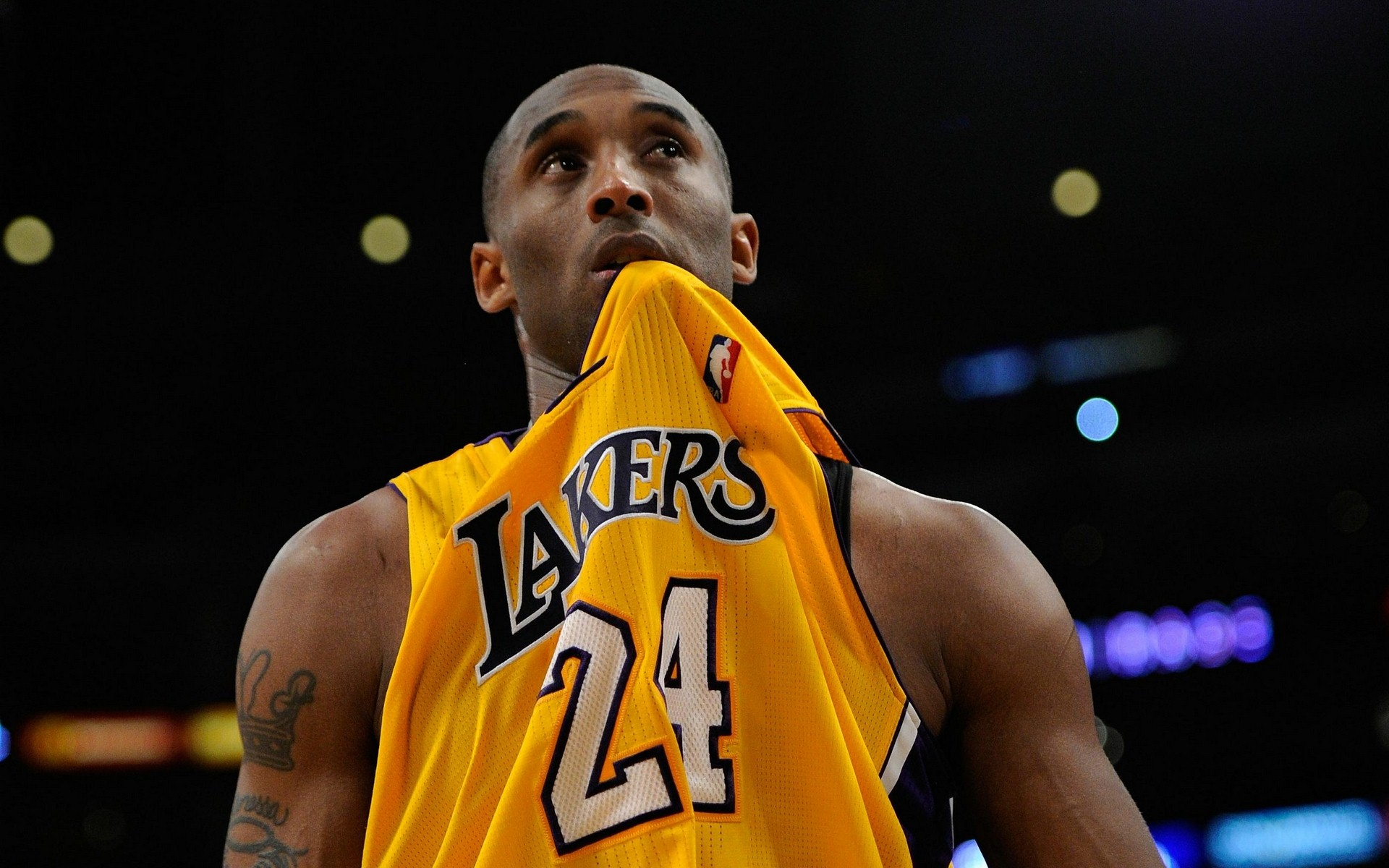 中插上助攻 中插上助攻