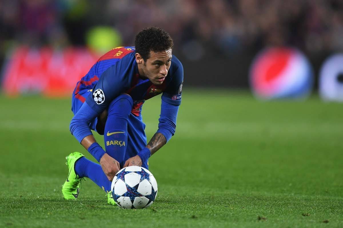 她不断打破 她不断打破