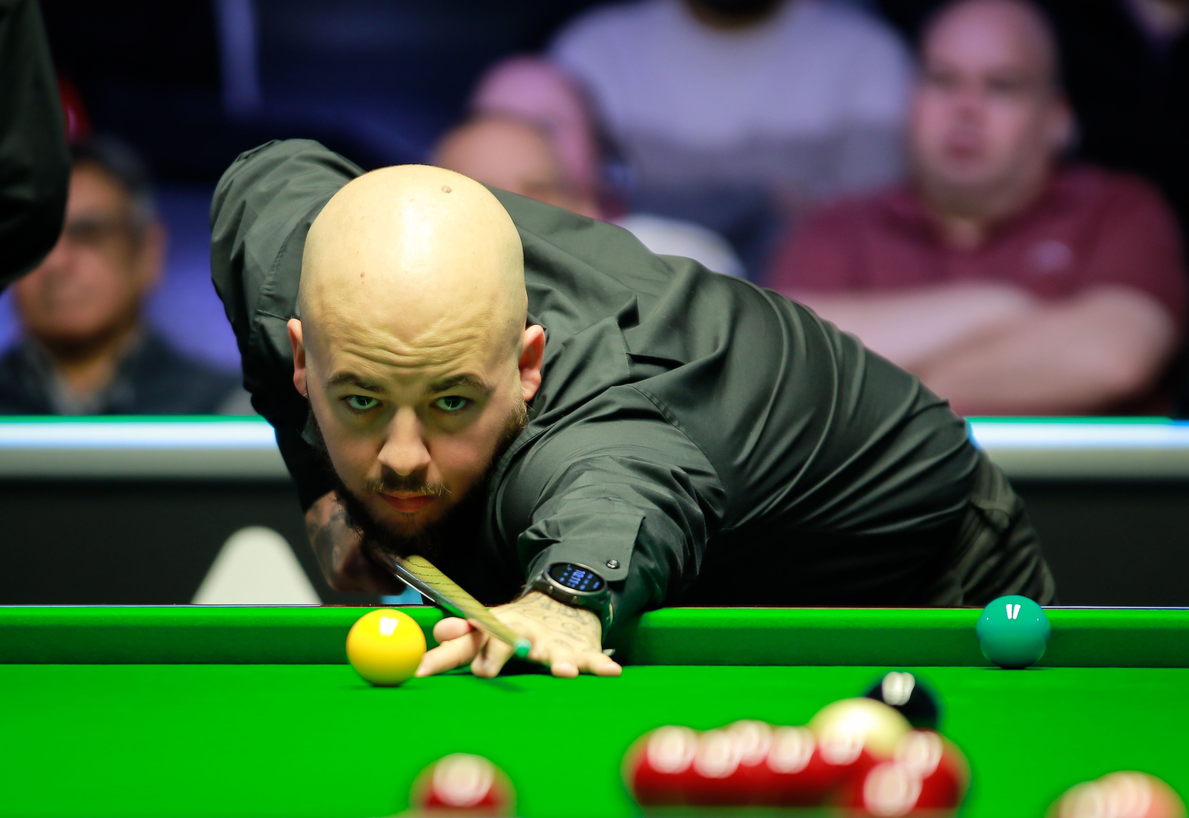 他再难保持 他再难保持