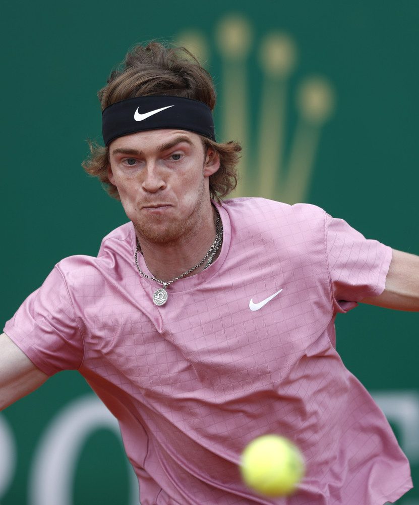 迫带伤上阵 迫带伤上阵